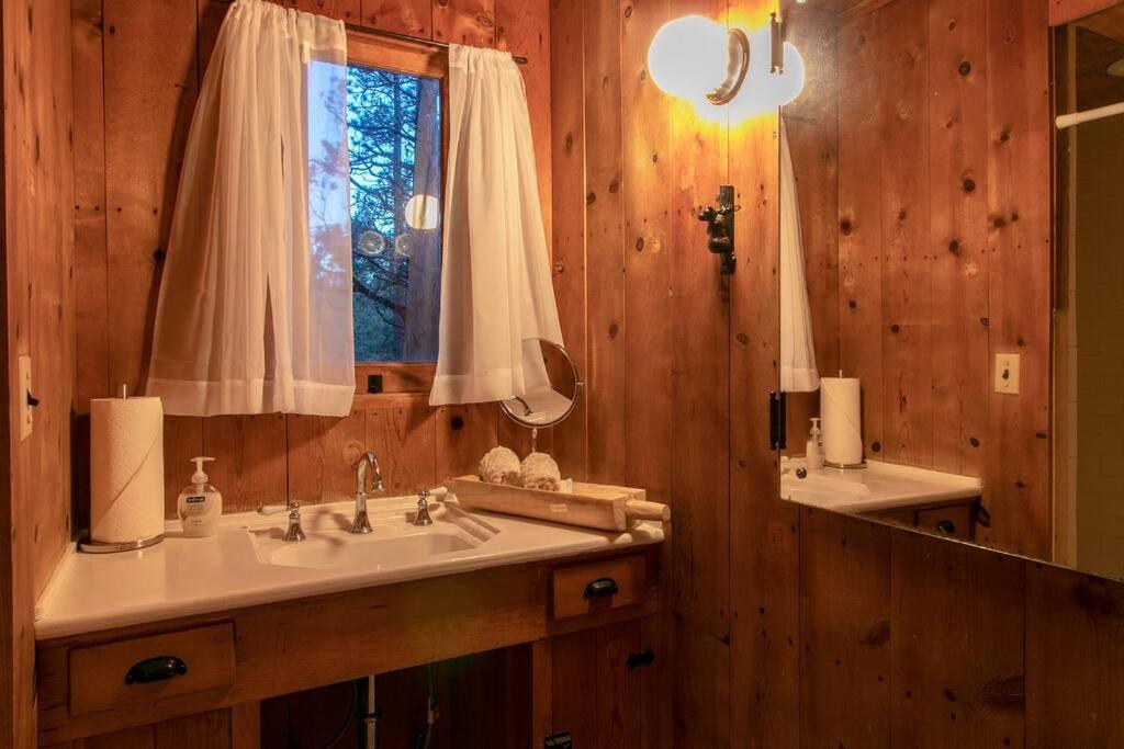 The Lodge At 11 Chimneys Idyllwild Exterior photo